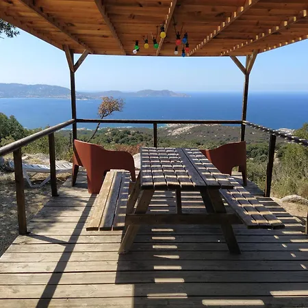 Parque de Campismo Monte Ortu *